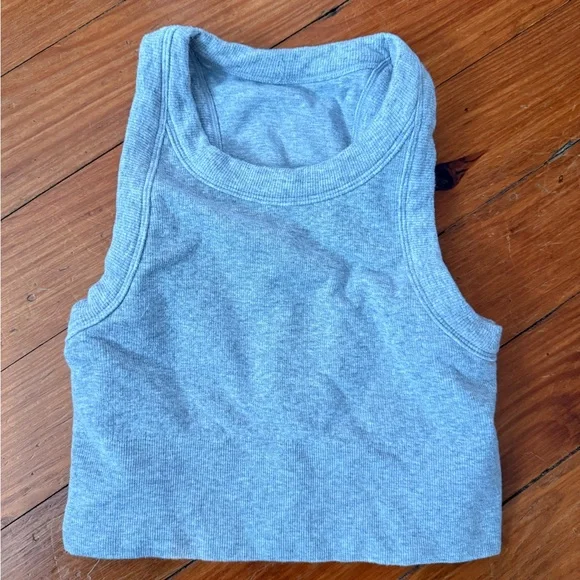 Gray Alo Ribbed Crop Top - Picture 1 of 2